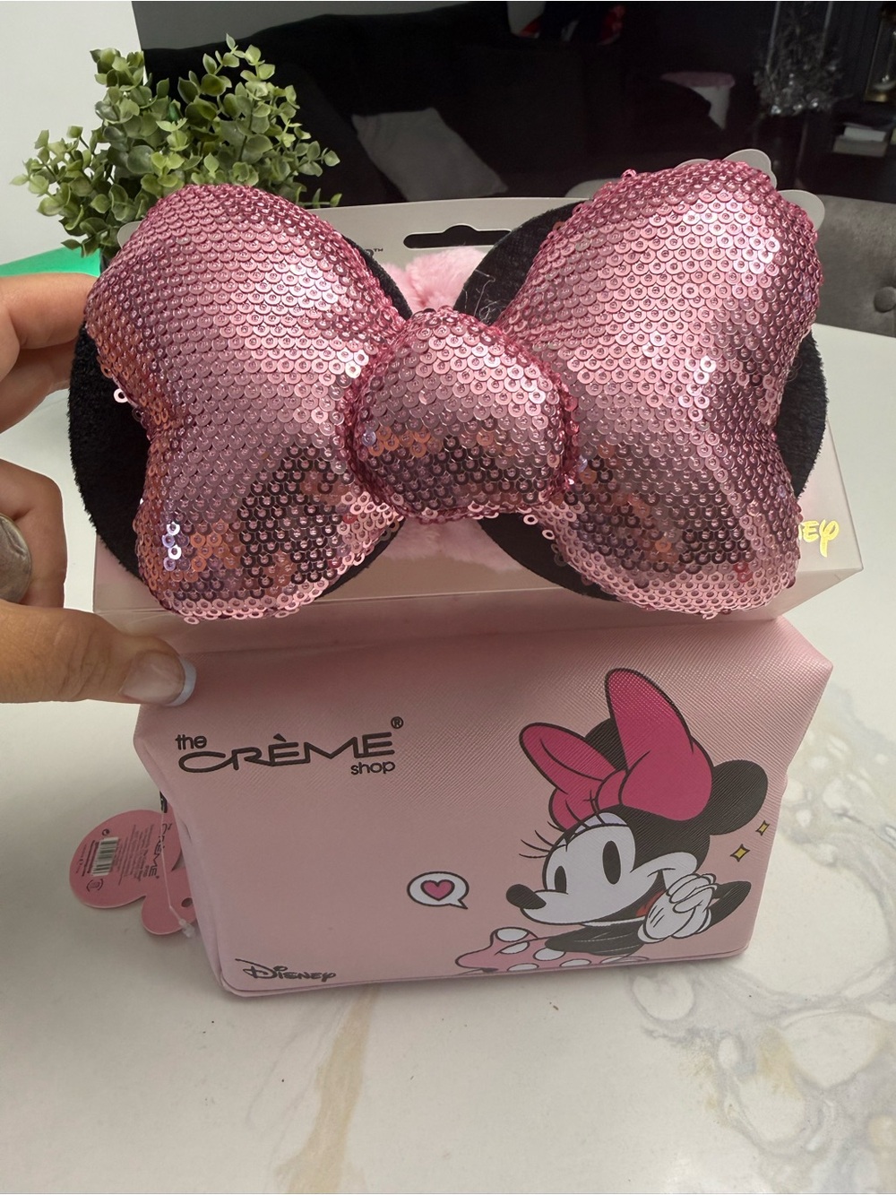 The Crème Shop x Disney Minnie Sequin Bow Headband - and cosmetic bag